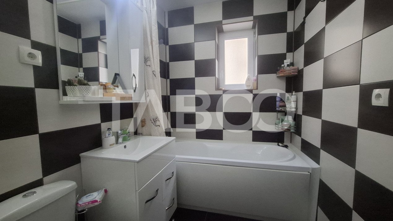Apartament 3 camere de vanzare decomandat 74 mp zona Turnisor Sibiu