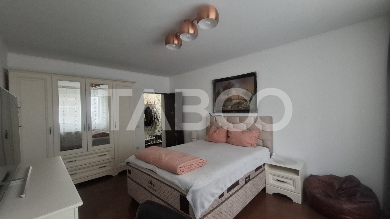 Apartament 3 camere de vanzare decomandat 74 mp zona Turnisor Sibiu in Sibiu - Frunzei
