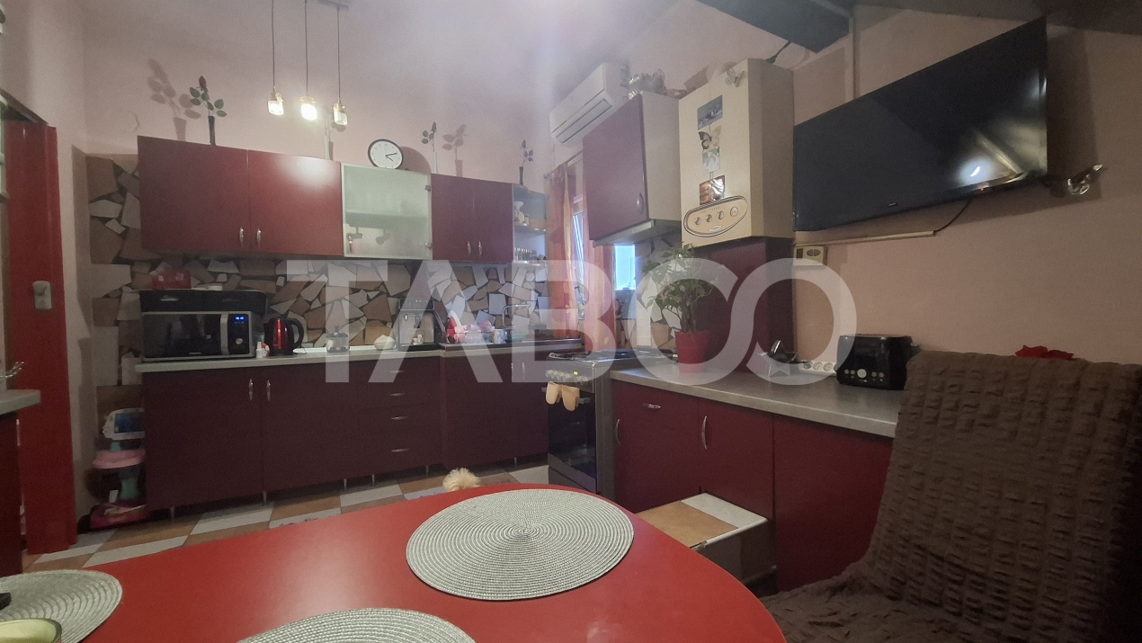 Apartament 3 camere de vanzare decomandat 98 mp zona Selimbar Sibiu