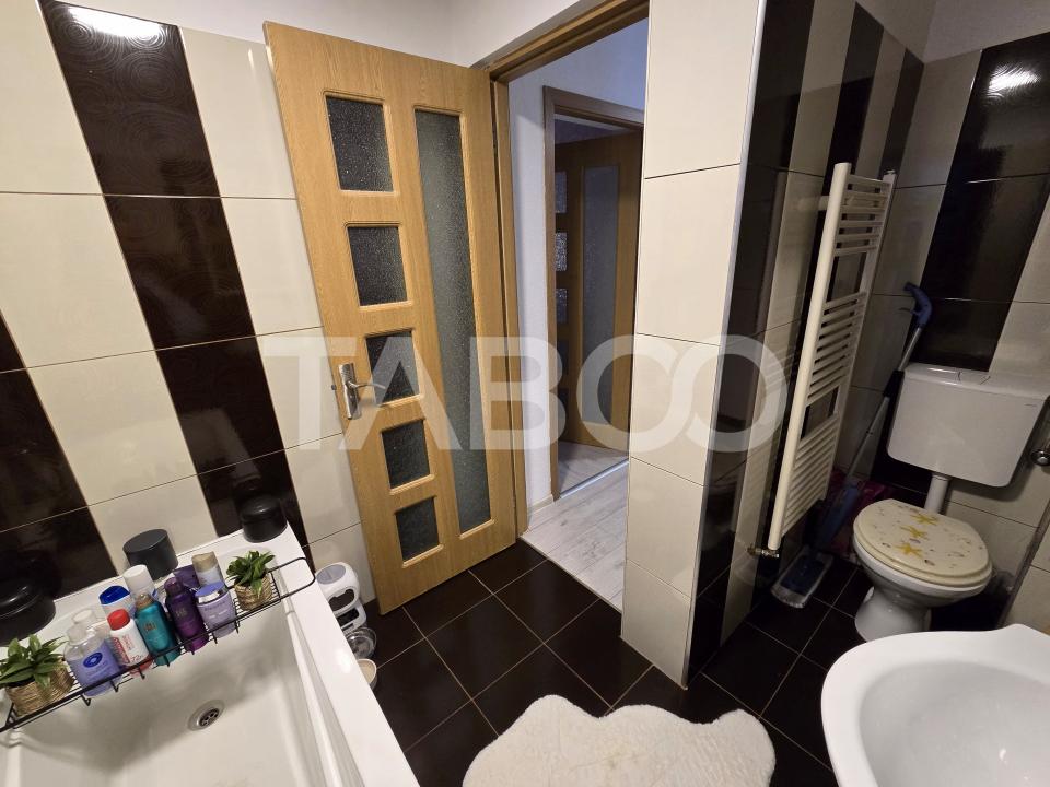 Apartament 3 camere de vanzare decomandat mobilat utilat Tilisca Sibiu