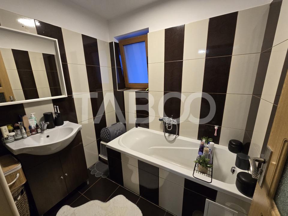 Apartament 3 camere de vanzare decomandat mobilat utilat Tilisca Sibiu