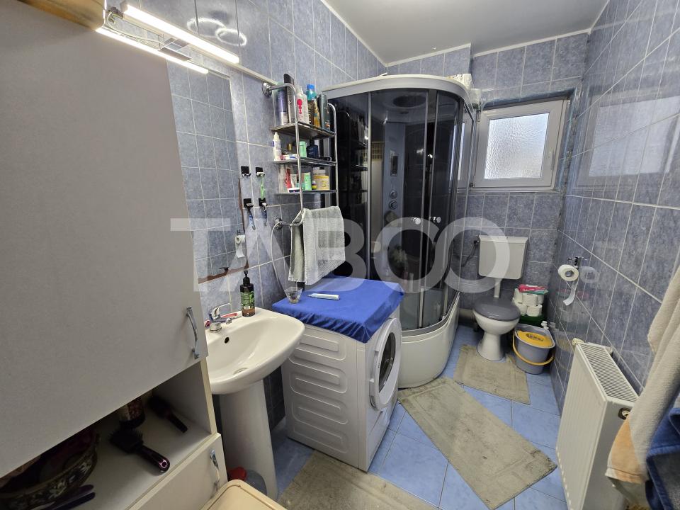 Apartament 3 camere de vanzare etajul 1 cu balcon boxa Gusterita Sibiu