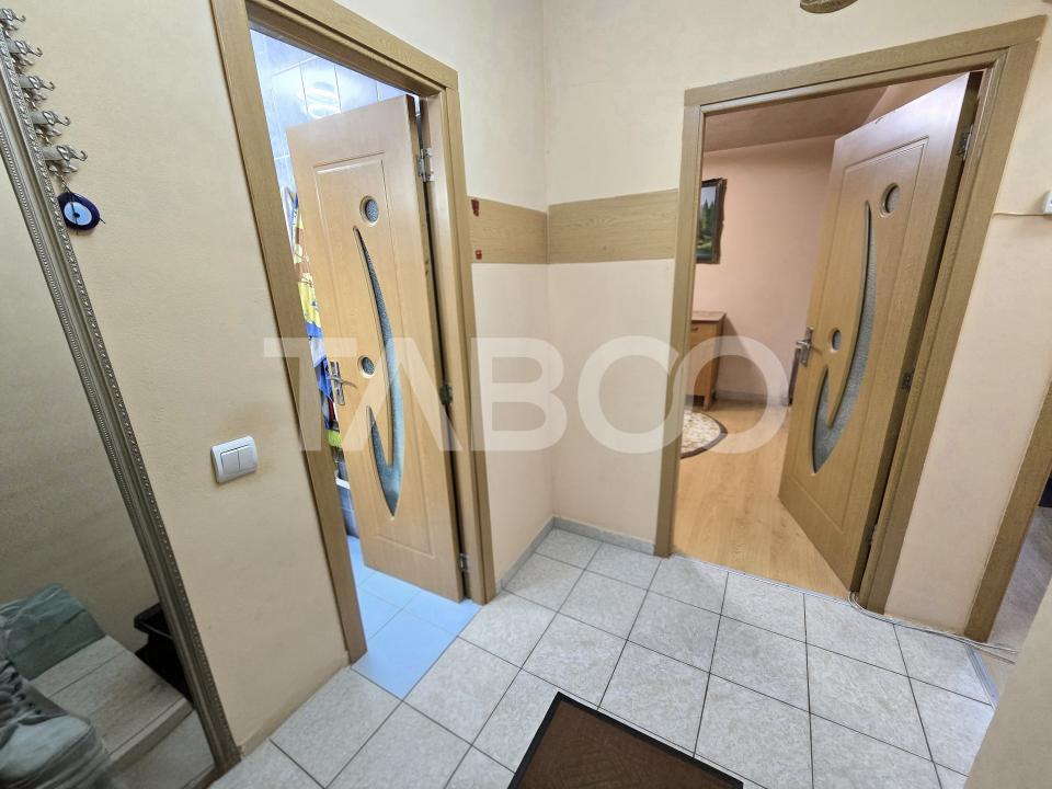 Apartament 3 camere de vanzare etajul 1 cu balcon boxa Gusterita Sibiu