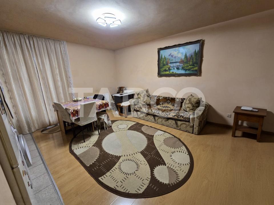 Apartament 3 camere de vanzare etajul 1 cu balcon boxa Gusterita Sibiu