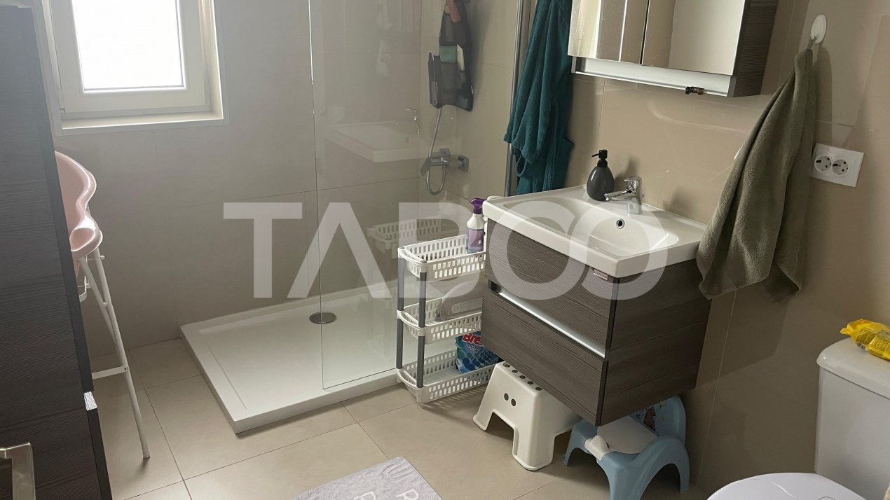 Apartament 3 camere de vanzare-luminos in zona linistita Arhitectilor