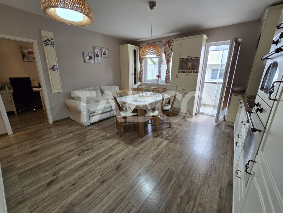 Apartament 3 camere de vanzare mobilat parcare balcon Tilisca Sibiu