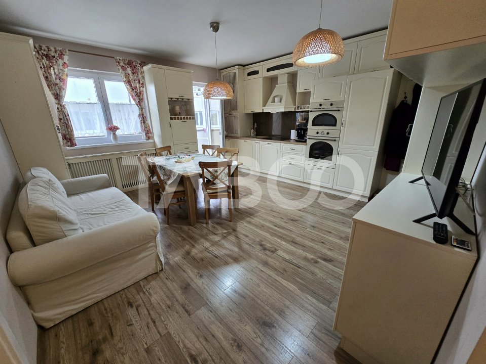 Apartament 3 camere de vanzare mobilat parcare balcon Tilisca Sibiu