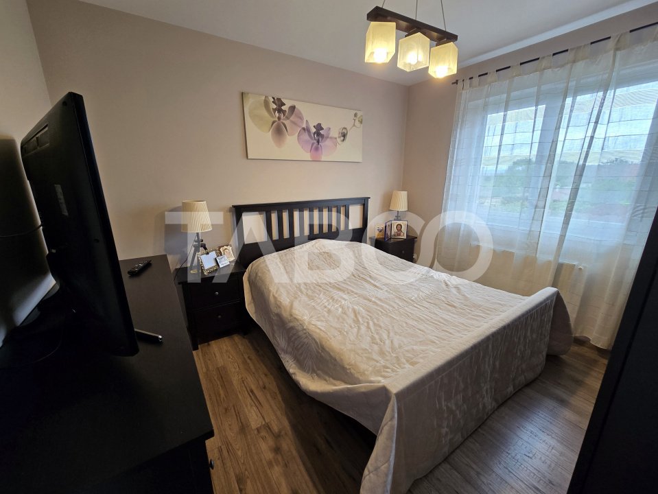 Apartament 3 camere de vanzare mobilat parcare balcon Tilisca Sibiu