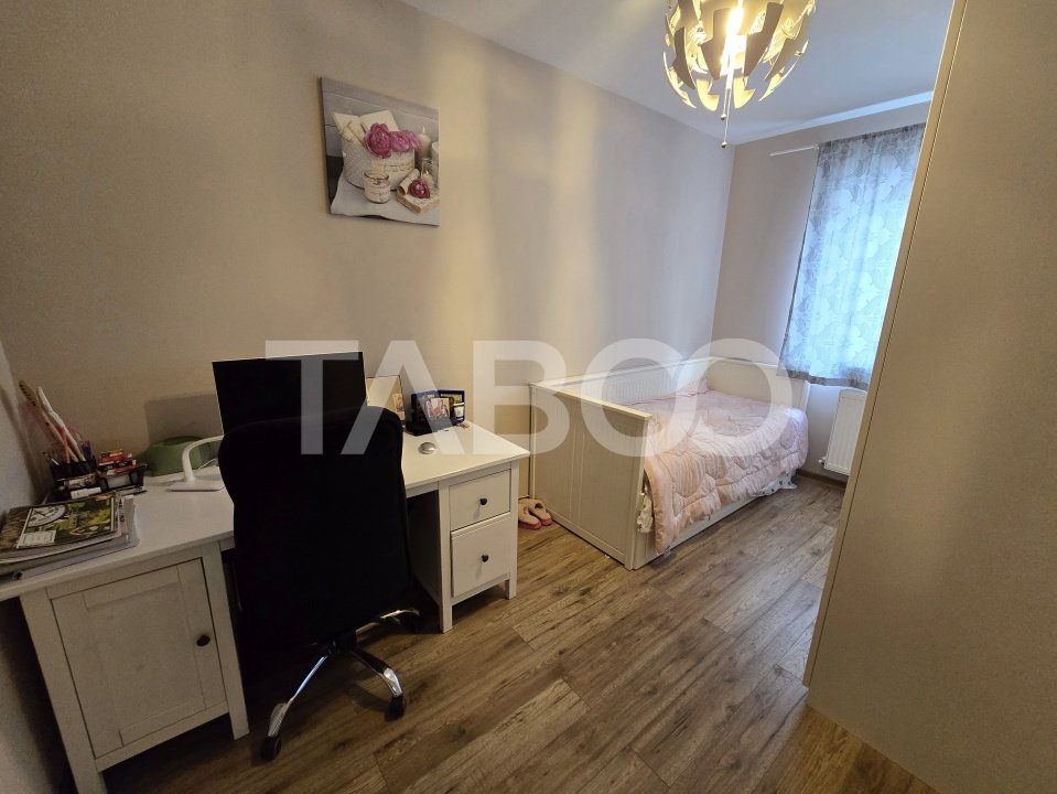 Apartament 3 camere de vanzare mobilat parcare balcon Tilisca Sibiu