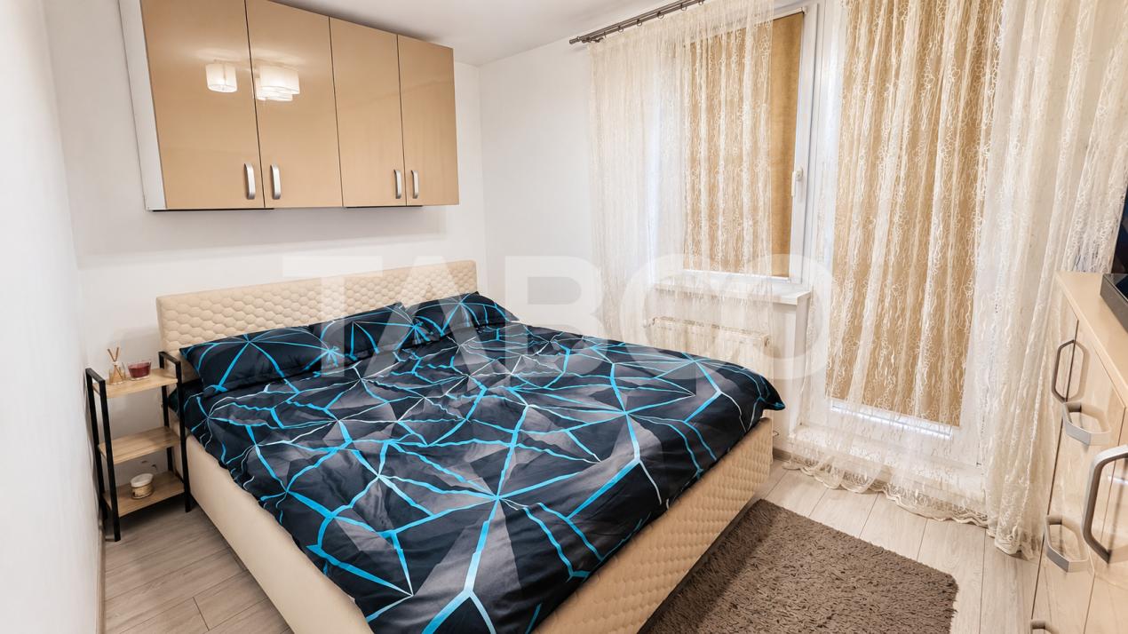 Apartament 3 camere de vanzare MOBILAT UTILAT 2 bai 1 parcare Selimbar