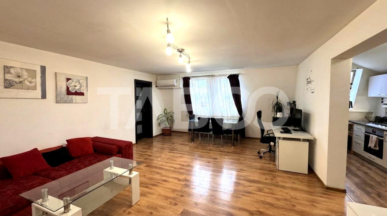 Apartament 3 camere de vanzare MOBILAT UTILAT 77mp Calea Cisnadiei