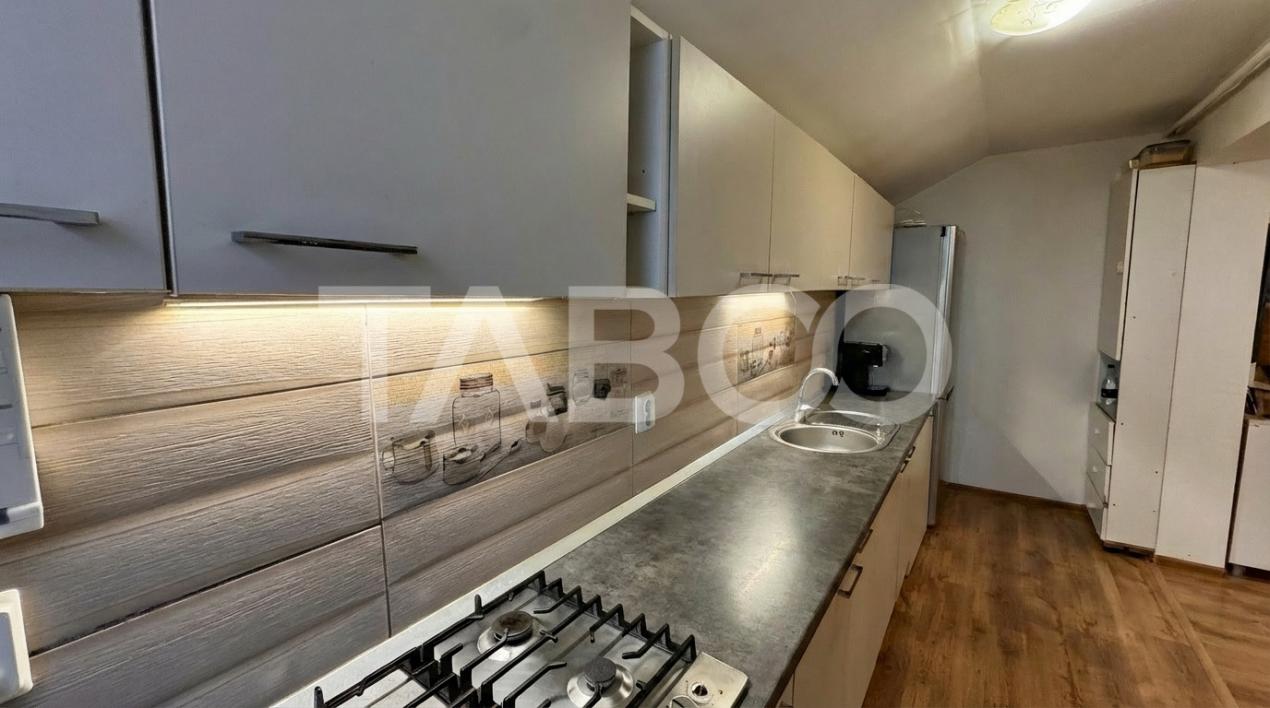 Apartament 3 camere de vanzare MOBILAT UTILAT 77mp Calea Cisnadiei