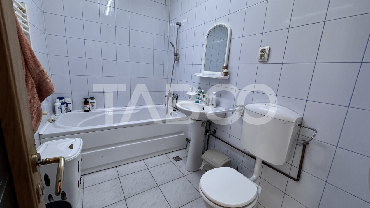 Apartament 3 camere de vanzare mobilat utilat Mihai Viteazu 66 mp