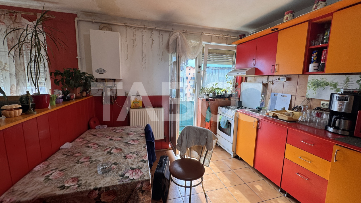 Apartament 3 camere de vanzare mobilat utilat si 2 bai Mihai Viteazu