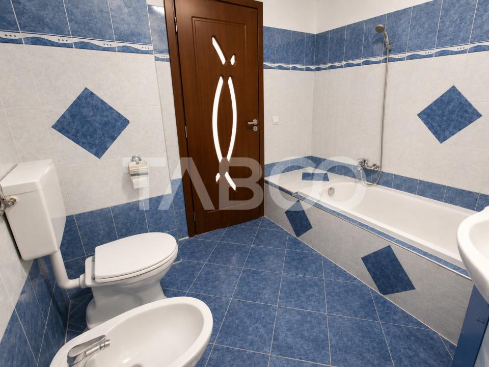 Apartament 3 camere de vanzare parter cu gradina balcon dressing