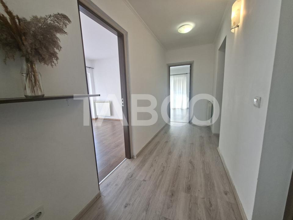 Apartament 3 camere de vanzare parter cu gradina balcon dressing