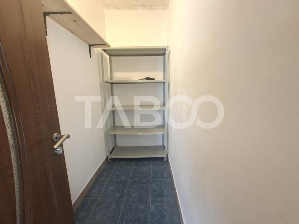 Apartament 3 camere de vanzare parter cu gradina balcon dressing