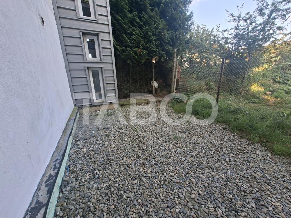 Apartament 3 camere de vanzare parter cu gradina balcon dressing