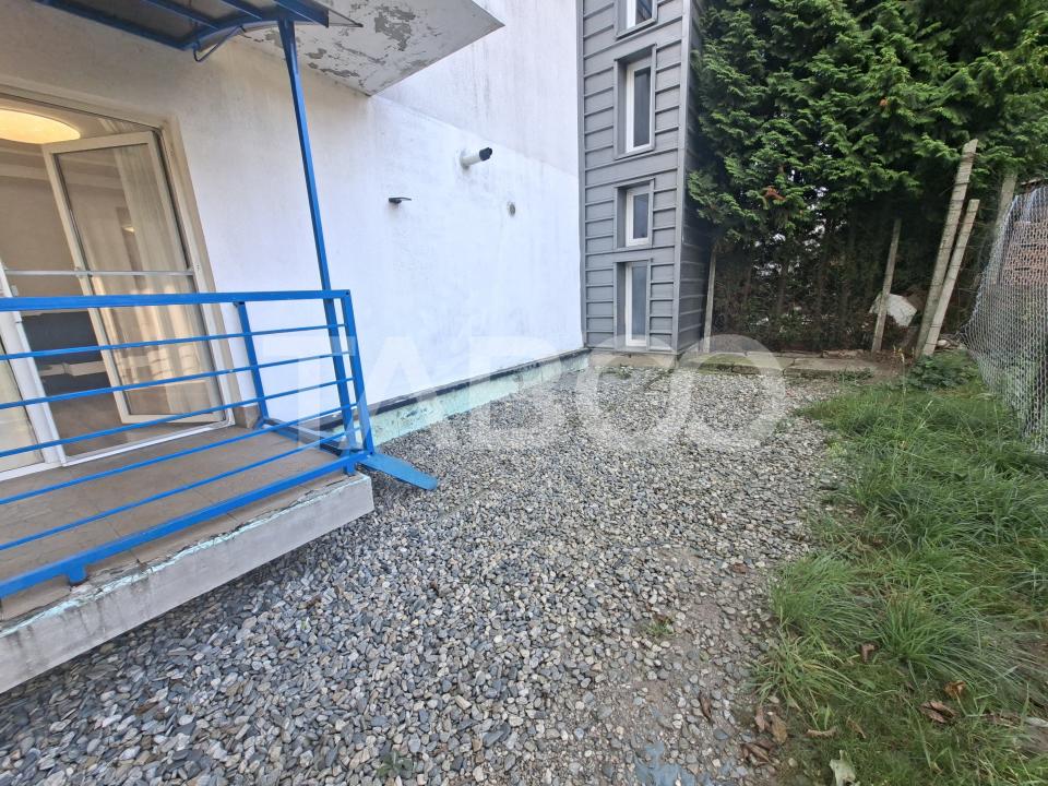 Apartament 3 camere de vanzare parter cu gradina balcon dressing