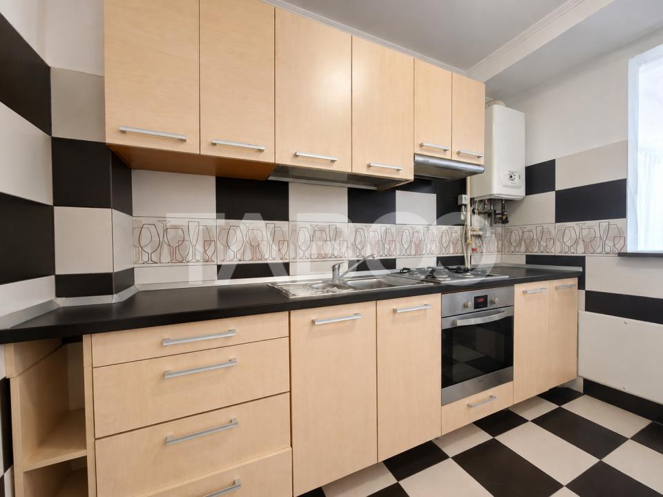 Apartament 3 camere de vanzare parter cu gradina balcon dressing
