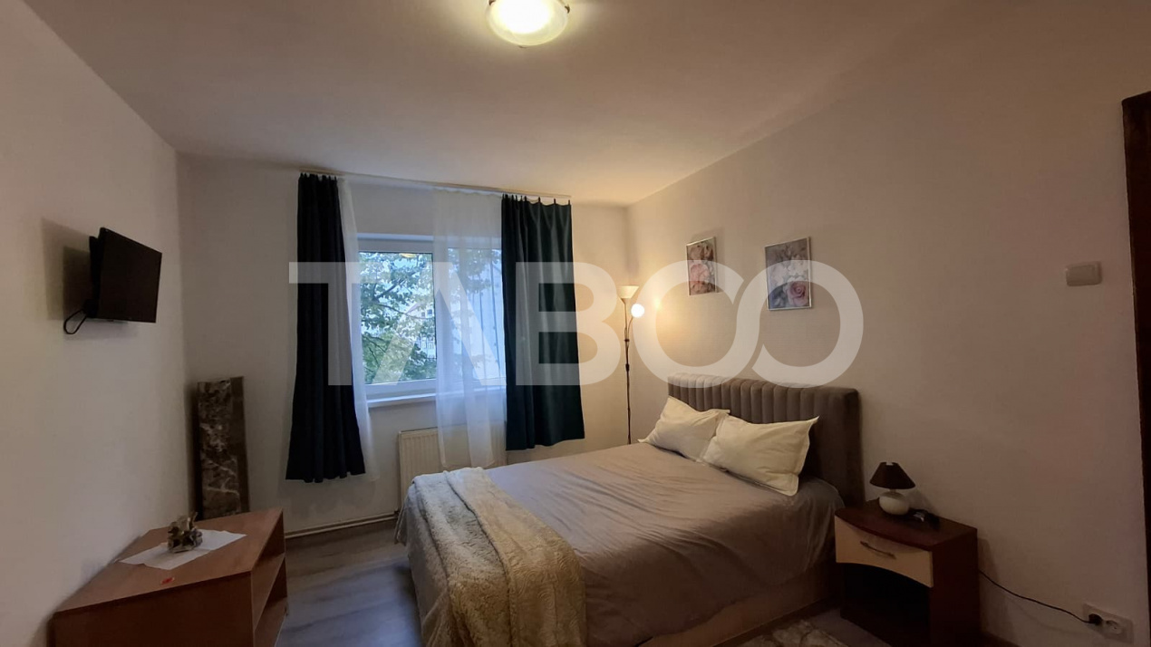Apartament 3 camere de vanzare semidecomandat 45 mp zona Vasile Aaron in Sibiu - Semaforului