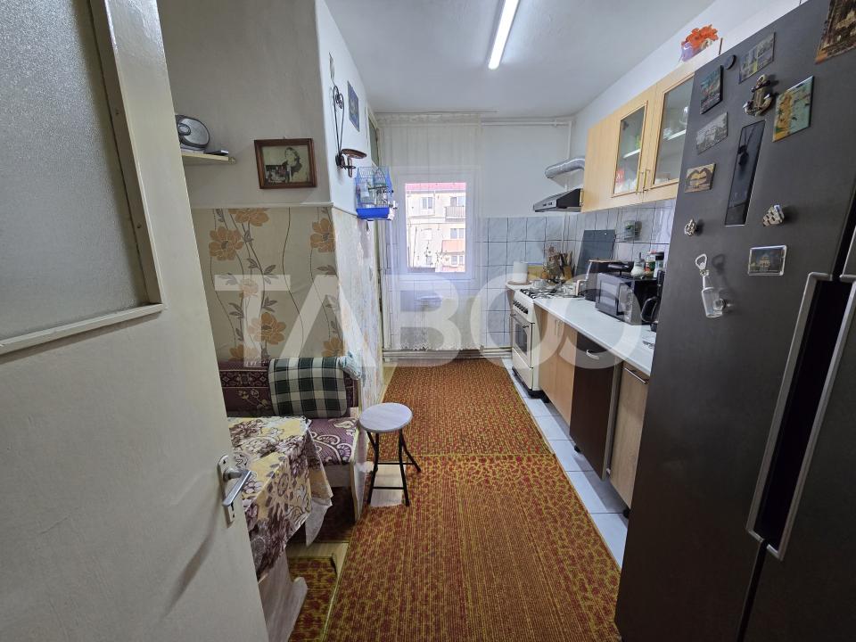 Apartament 3 camere decomandat 2 bai 2 balcoane pivnita Turnisor Sibiu