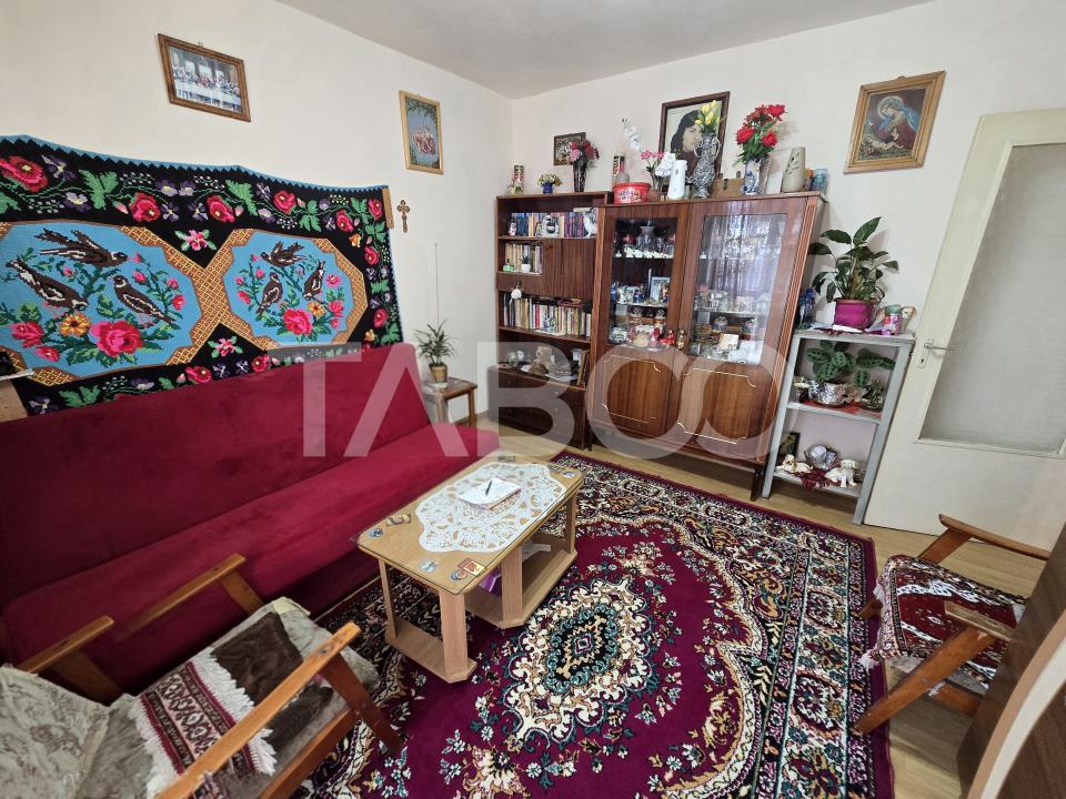 Apartament 3 camere decomandat 2 bai 2 balcoane pivnita Turnisor Sibiu