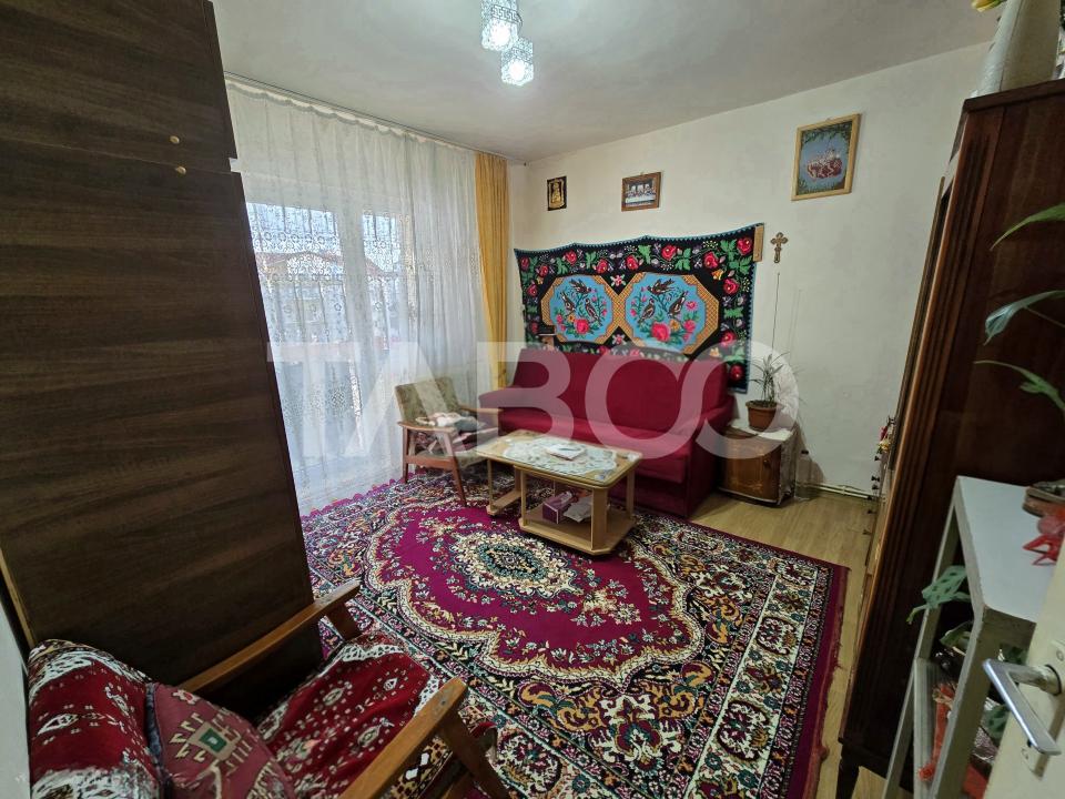 Apartament 3 camere decomandat 2 bai 2 balcoane pivnita Turnisor Sibiu