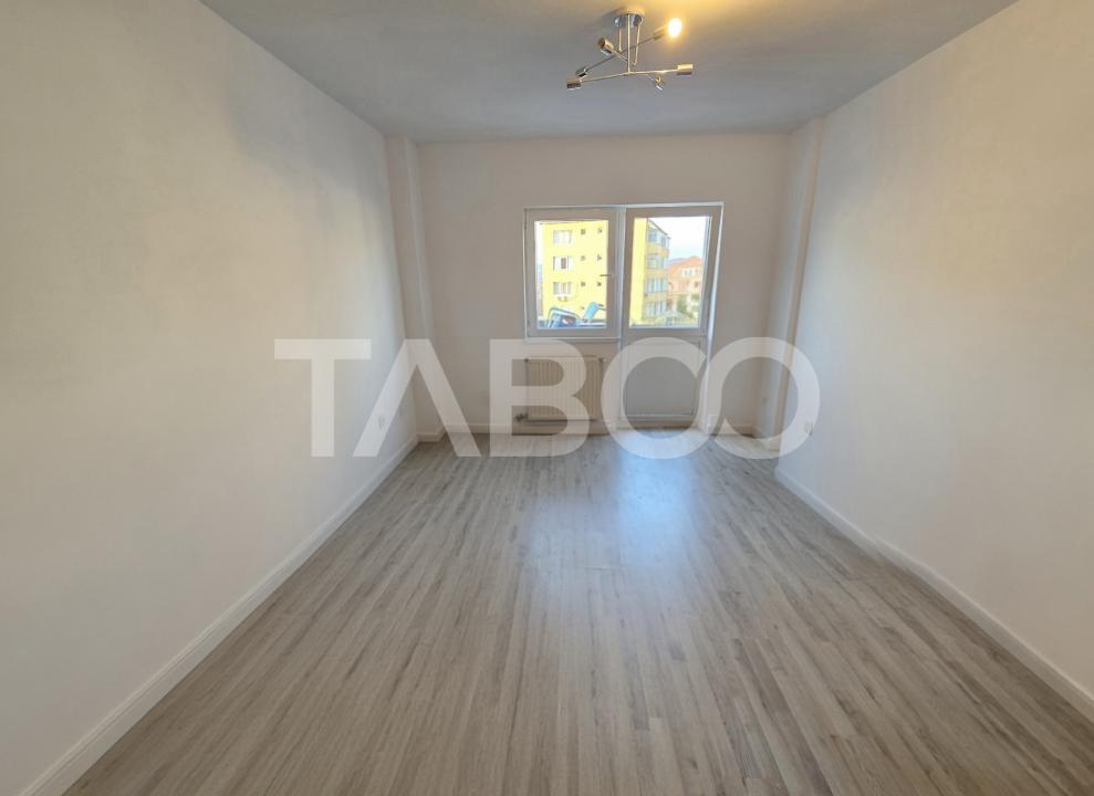 Apartament 3 camere decomandat 2 bai balcon Mihai Viteazul Sibiu