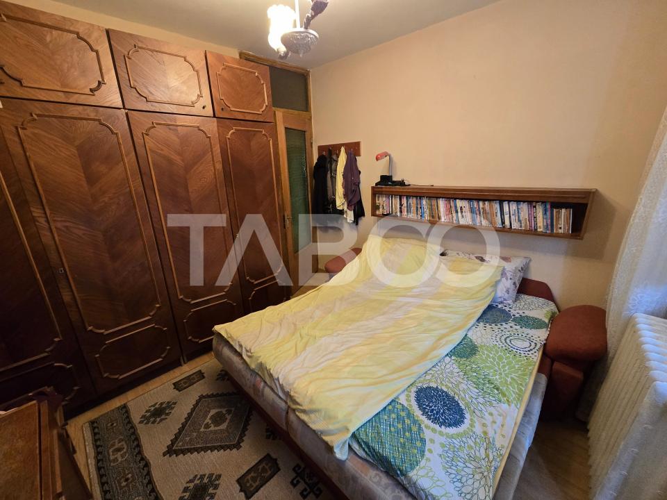Apartament 3 camere decomandat 2 balcoane etaj 3 Central Sibiu