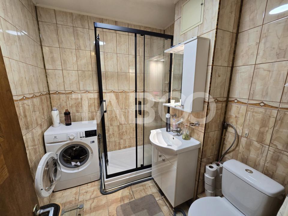 Apartament 3 camere decomandat 2 balcoane etaj 3 Central Sibiu