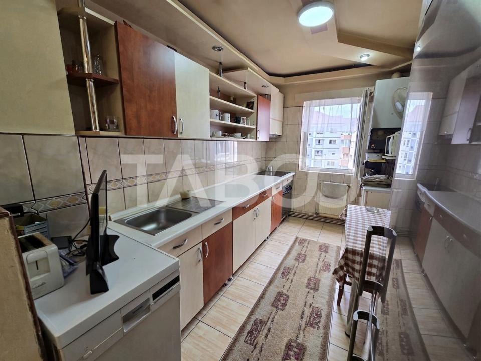 Apartament 3 camere decomandat 2 balcoane etaj 3 Central Sibiu