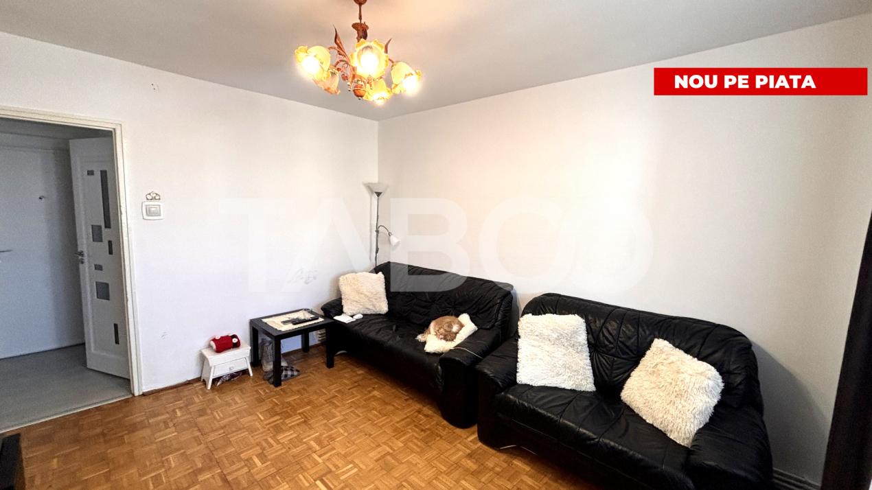 Apartament 3 camere  decomandat 49mpu + balcon zona Strand Sibiu