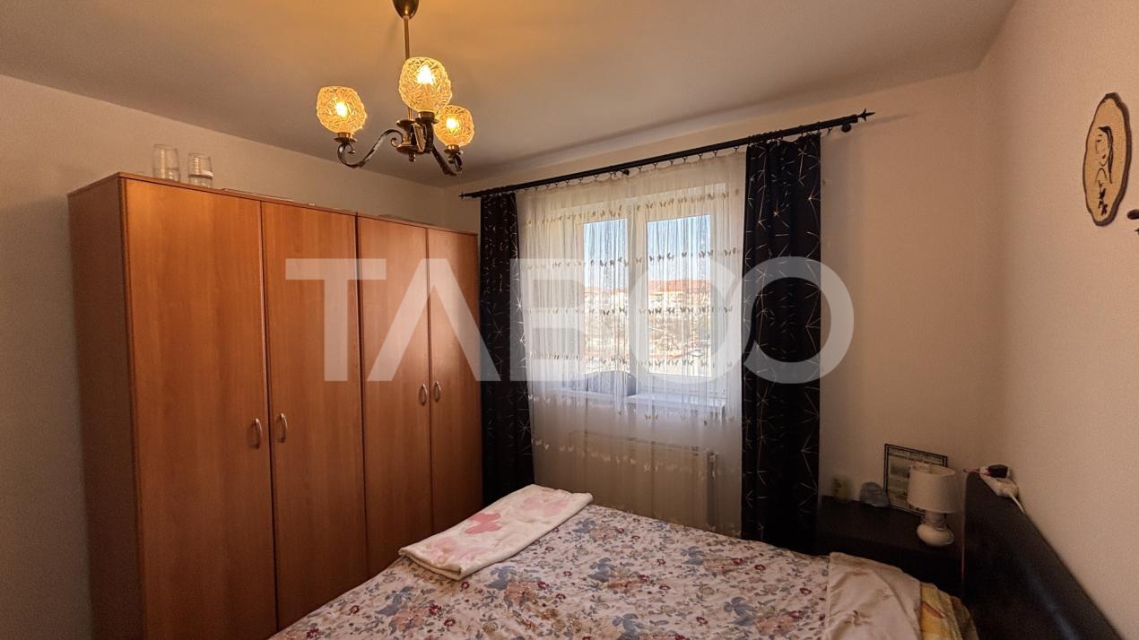 Apartament 3 camere  decomandat 55mpu + balcon zona Strand Sibiu
