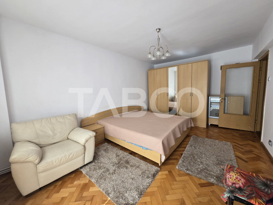 Apartament 3 camere decomandat 68mpu si balcon zona Siretului Sibiu