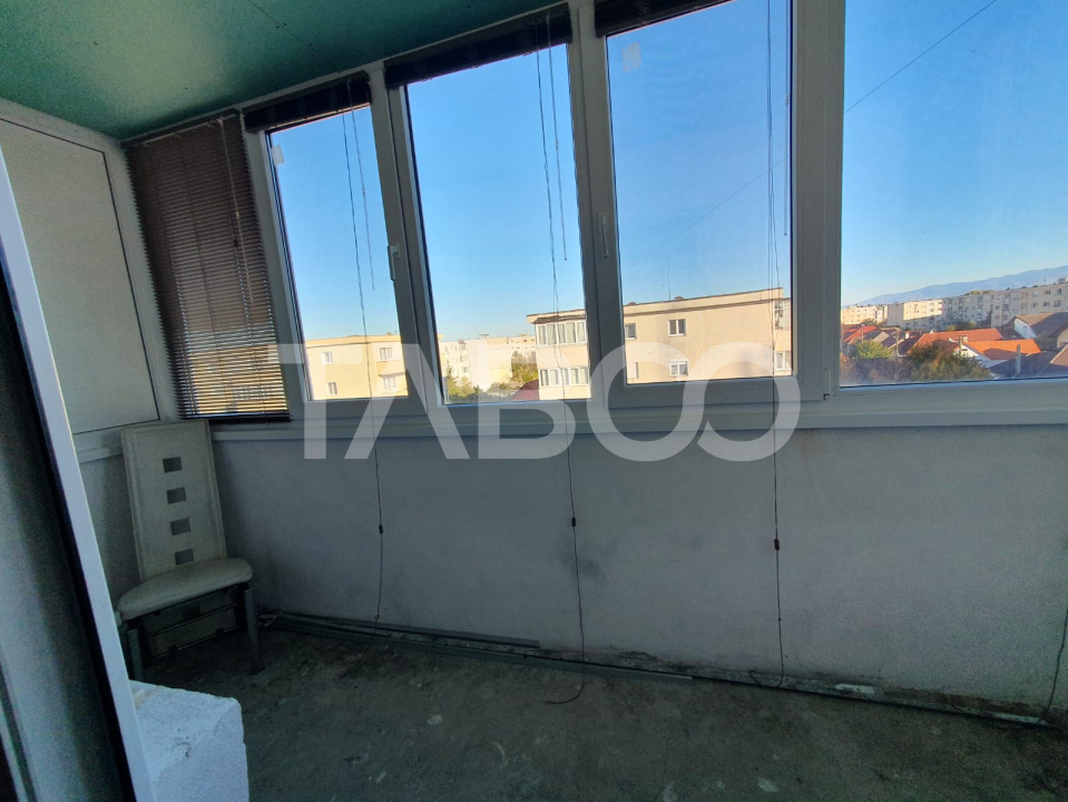 Apartament 3 camere decomandat 80 mp + 2 balcoane zona Teiului