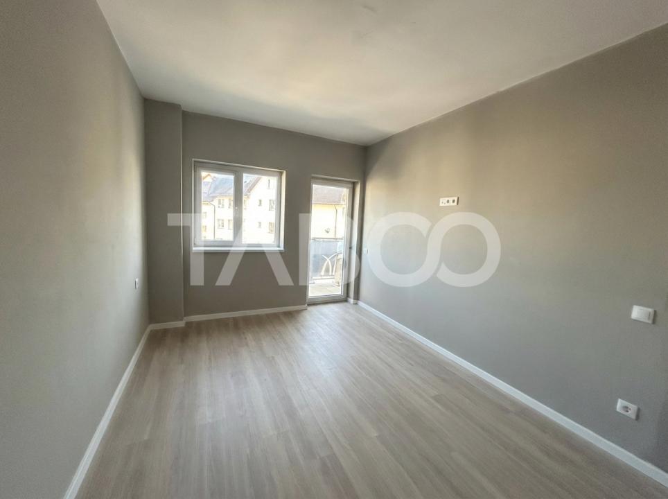 Apartament 3 camere decomandat cu doua balcoane 84 mp zona Turnisor