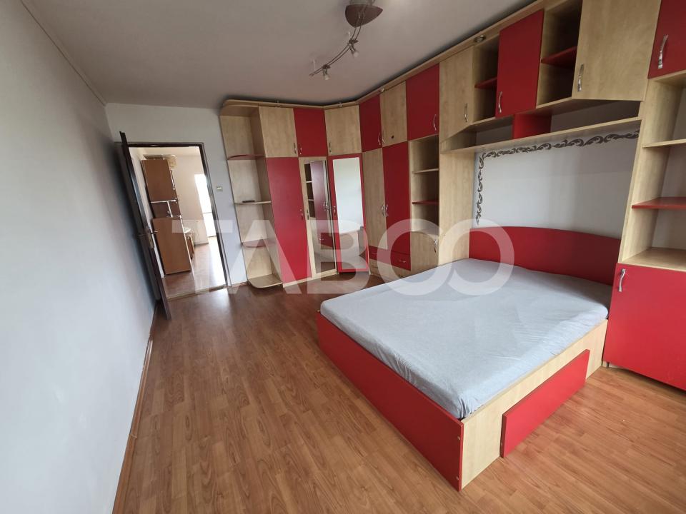 Apartament 3 camere decomandat de vanzare zona Campului suprafata 78mp