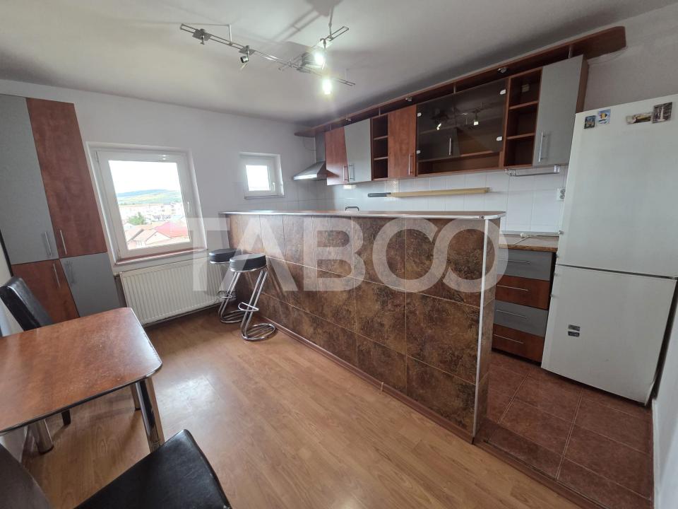 Apartament 3 camere decomandat de vanzare zona Campului suprafata 78mp