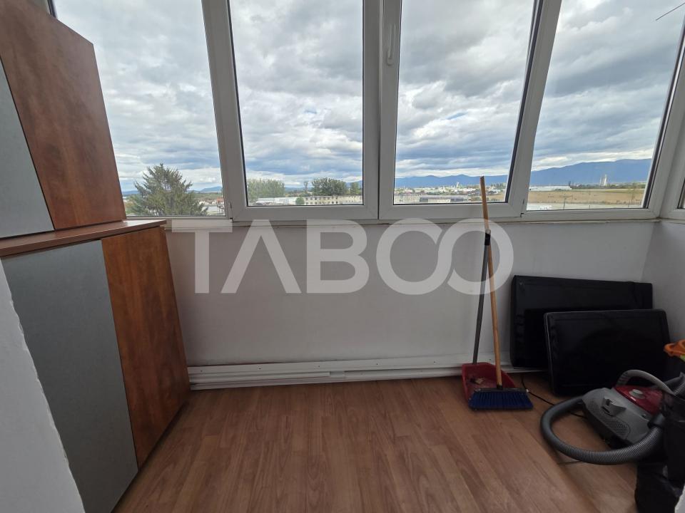 Apartament 3 camere decomandat de vanzare zona Campului suprafata 78mp