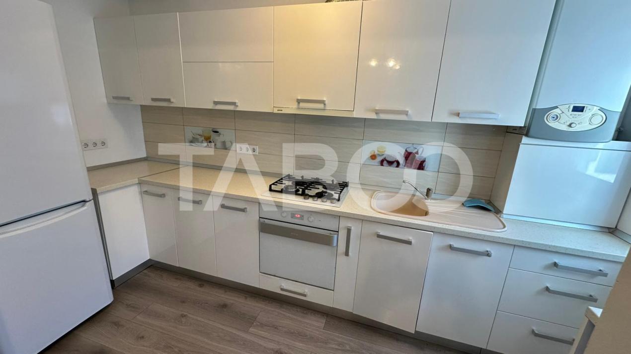 Apartament 3 camere decomandat loc parcare balcon Arhitectilor Sibiu
