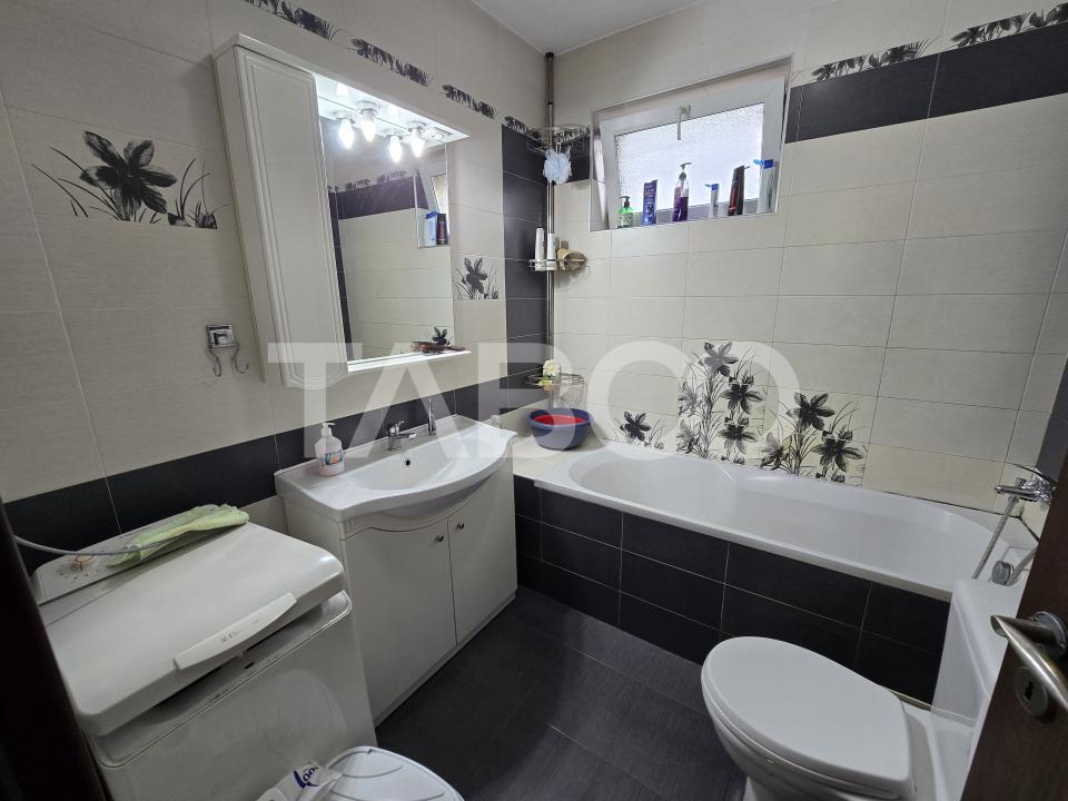 Apartament 3 camere decomandat mobilat balcon parcare Turnisor Sibiu
