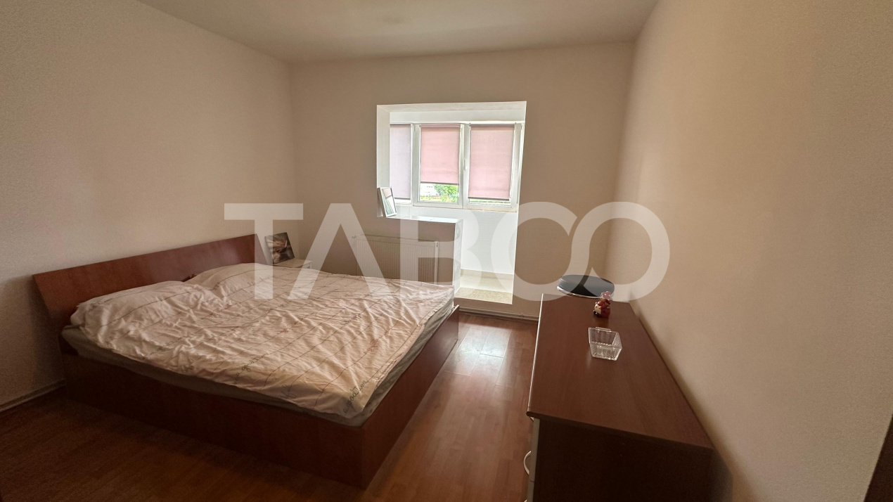 Apartament 3 camere decomandat pivnita balcon zona Lazaret Sibiu