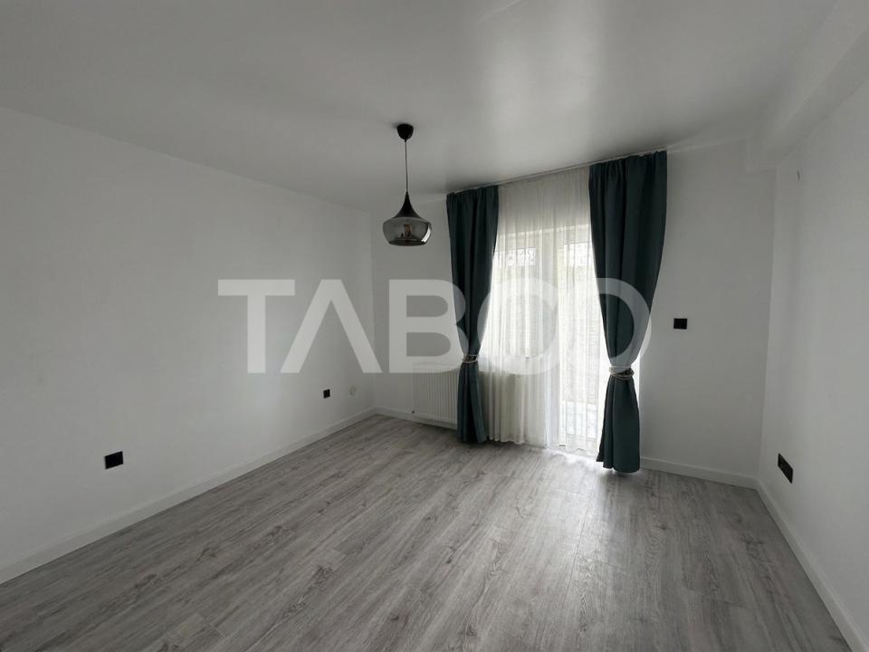 Apartament 3 camere decomandate 2 balcoane etaj 2 zona Brana Selimbar