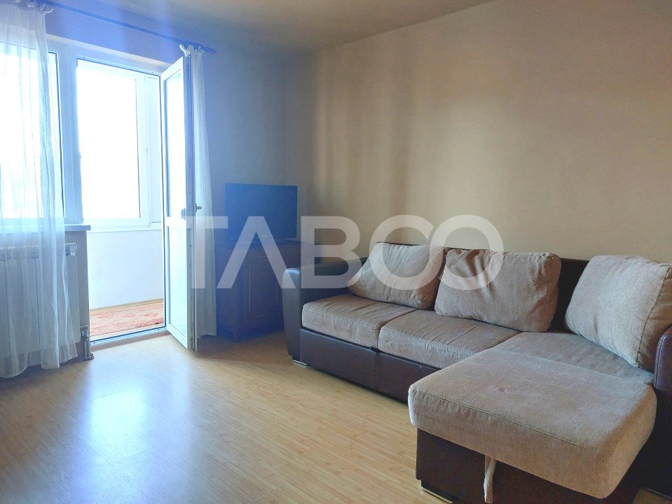 Apartament 3 camere decomandate 45 mpu balcon mobilat utilat Cisnadie