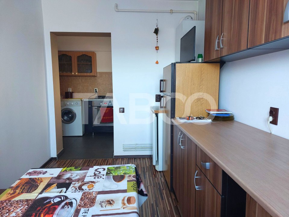 Apartament 3 camere decomandate 45 mpu balcon mobilat utilat Cisnadie in Cisnadie - Stejarului