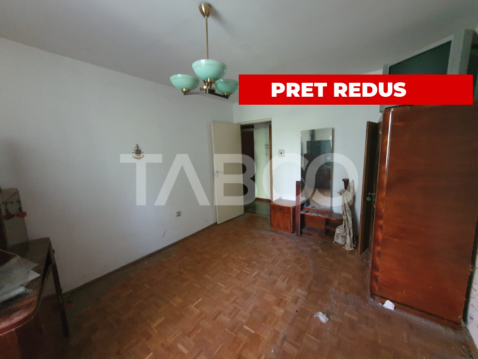 Apartament 3 camere decomandate 65 mp + 5 mp balcon parter Fagaras in Fagaras - 13 Decembrie