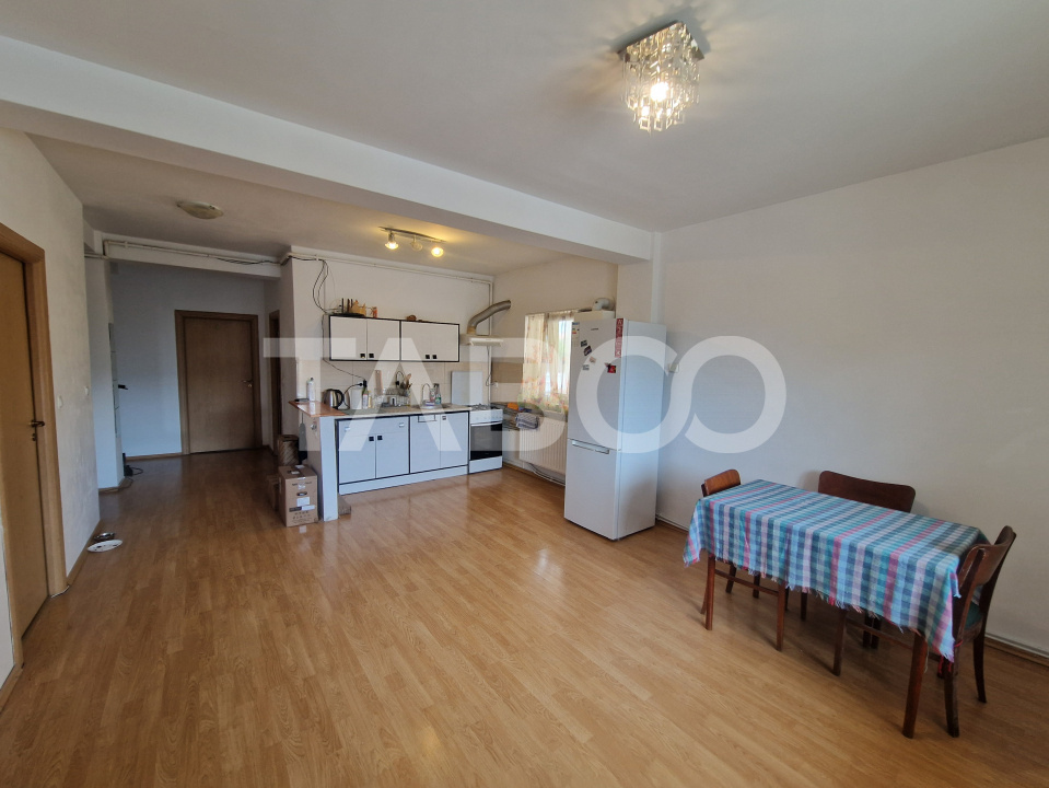 Apartament 3 camere decomandate 80 mp utili zona Centrala