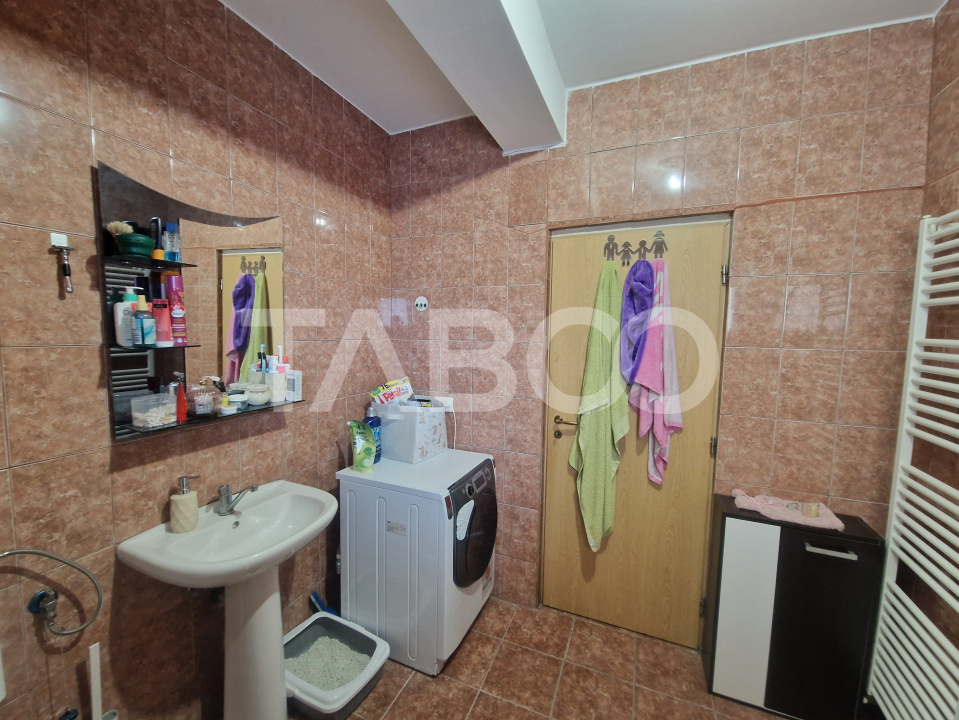 Apartament 3 camere decomandate 80 mp utili zona Centrala
