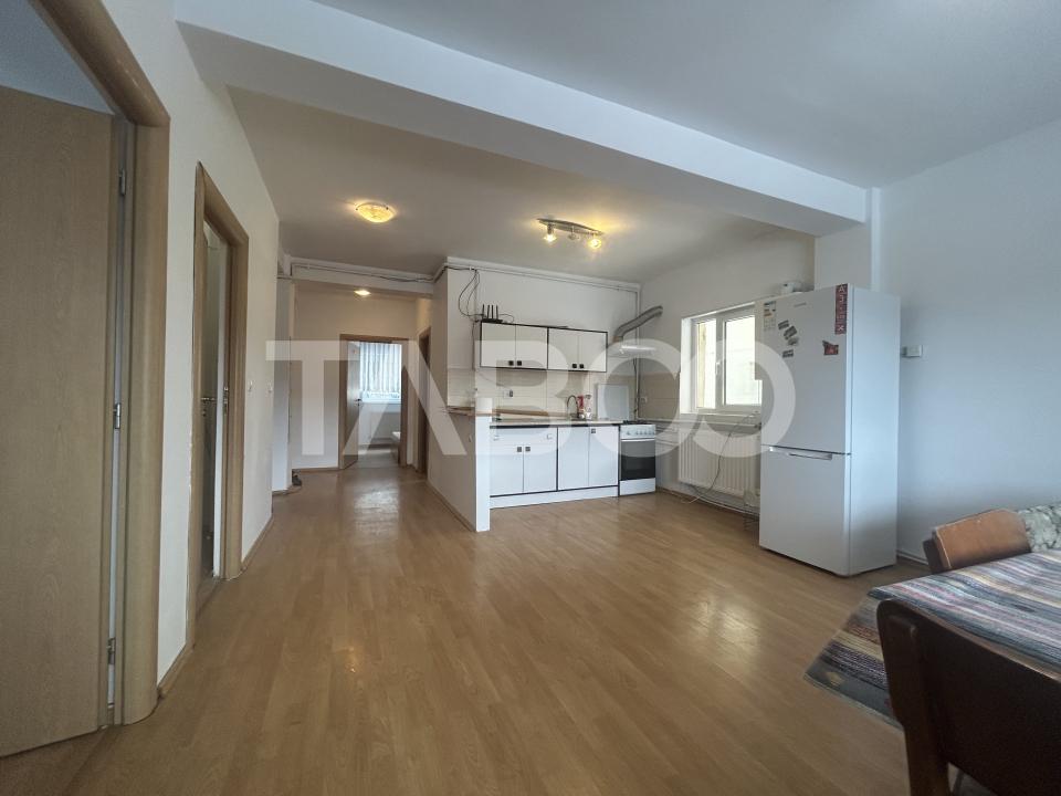 Apartament 3 camere decomandate 80 mp utili zona Centrala de inchiriat